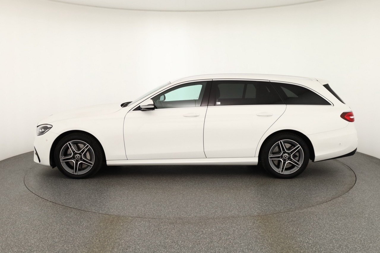 Mercedes-Benz E 300 E300de T AMG Line