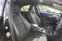 Mercedes-Benz A 140 A200 d Urban Score