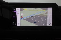 VW Golf VIII Variant 2.0 TSI DSG R-Line