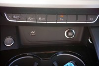 Audi A4 Quattro 40 quattro 2.0 TDI Avant S line