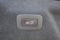 Jaguar XE 2.0 R-Dynamic Black