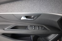 Peugeot 3008 1.2 12V e-THP Allure Autom.