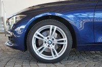 BMW 330 i xDrive Advantage