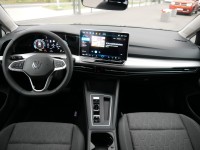 VW Golf VIII Variant 1.5 TSI DSG