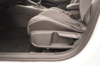 VW Golf VIII 1.5 16V TSI R-Line