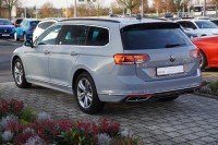 VW Passat Variant 2.0 TDI R-Line Matrix