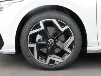 VW Golf VIII Variant 1.5 eTSI R-Line DSG