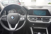 BMW 320 i xDrive Advantage