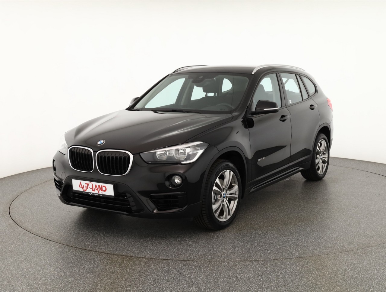BMW X1 18i Sport Line
