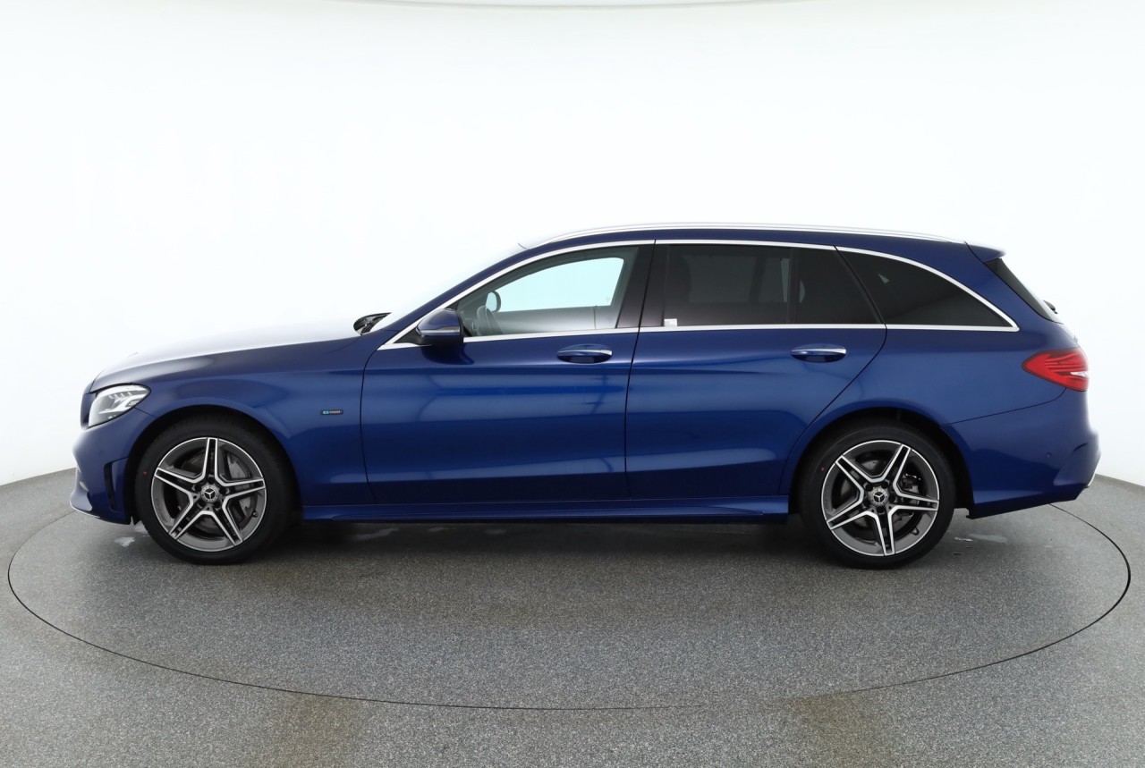 Mercedes-Benz C 300 e T AMG Line