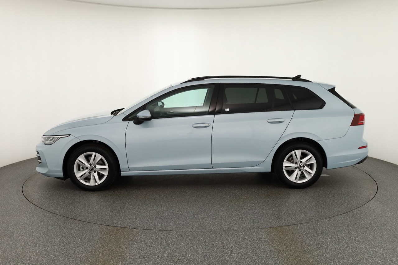 VW Golf VIII Variant 1.5eTSI DSG