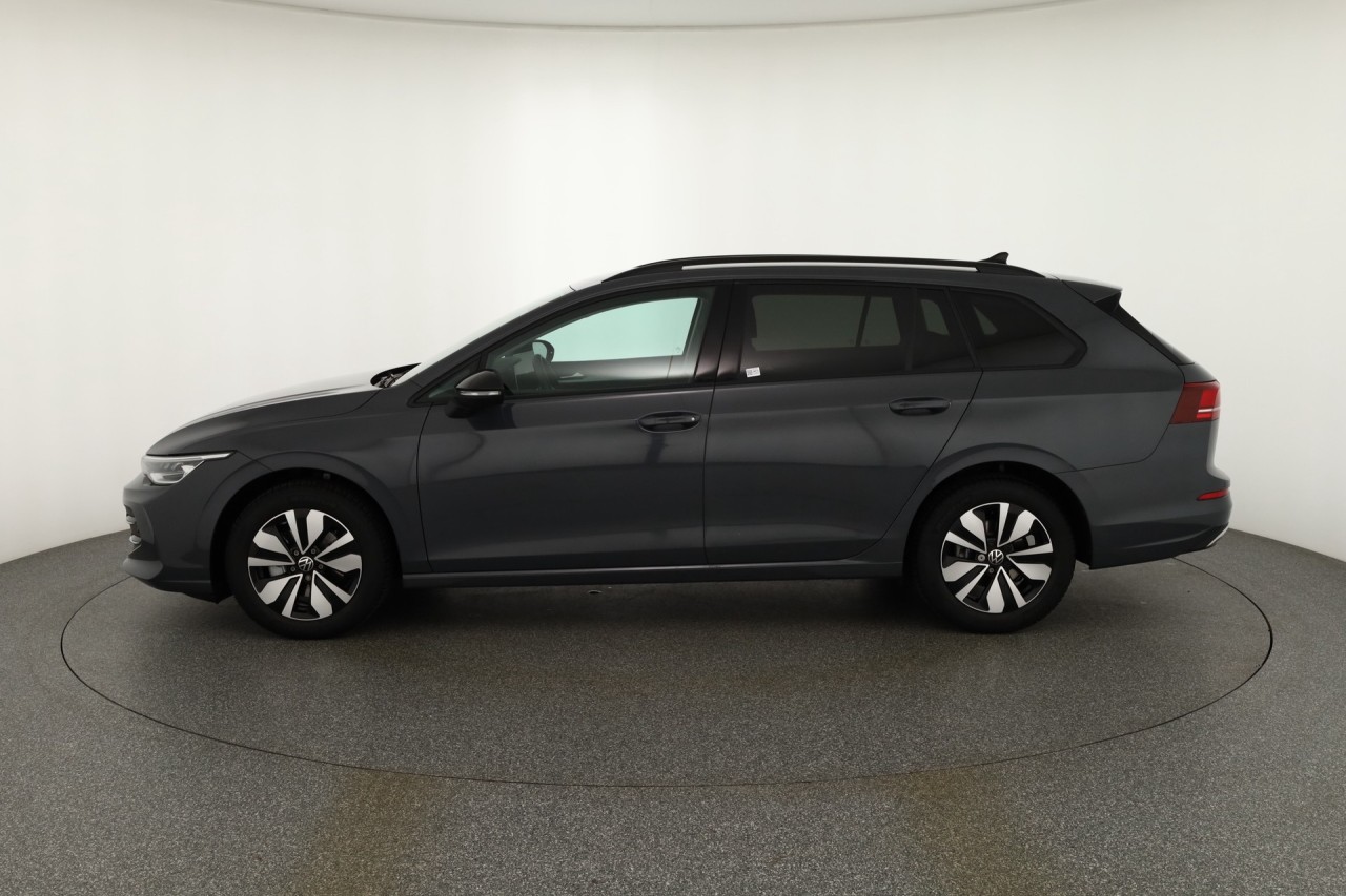VW Golf VIII Variant 1.5 TSI Goal