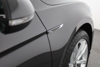 VW Passat Variant 2.0 TSI DSG R-Line