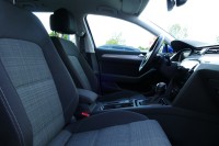 VW Passat Variant 1.5 TSI DSG R-Line VC