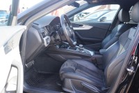 Audi A4 Avant 40 2.0 TDI S line