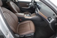 BMW 330 330e xDrive Touring Luxury