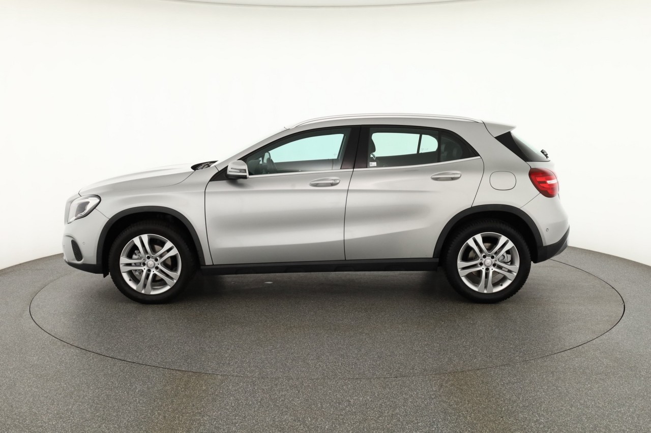 Mercedes-Benz GLA 200 Urban