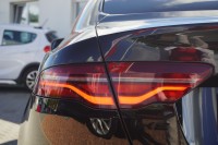 Jaguar XE 2.0 R-Dynamic SE