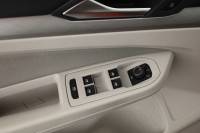 VW Golf VIII Variant 1.5 eTSI DSG Life