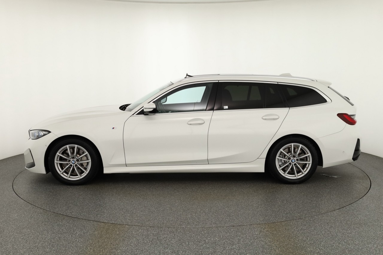 BMW 3 330i M-Sport Touring Aut.