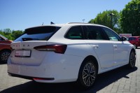Skoda Octavia Combi 1.5 eTSI DSG