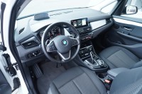 BMW 220 i Advantage AT