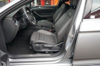 VW Passat Variant 2.0 TSI DSG R-Line