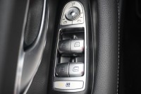 Mercedes-Benz E 200 E220d T Avantgarde