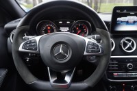 Mercedes-Benz A 180 A180 d AMG-Line Peak Edition