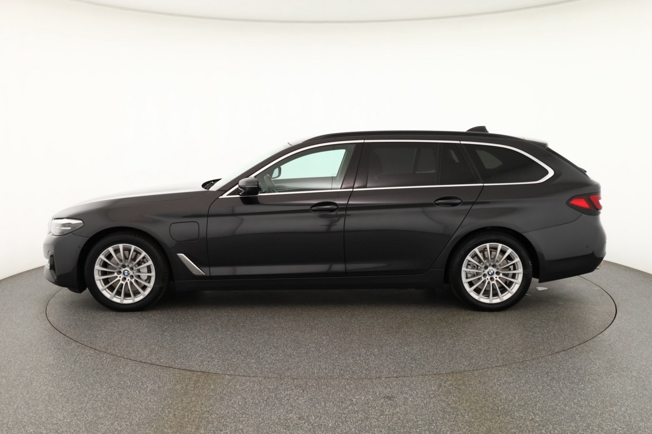 BMW 530 530e Touring Luxury Line
