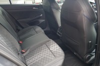 VW Golf VIII Variant 1.5 eTSI R-Line DSG
