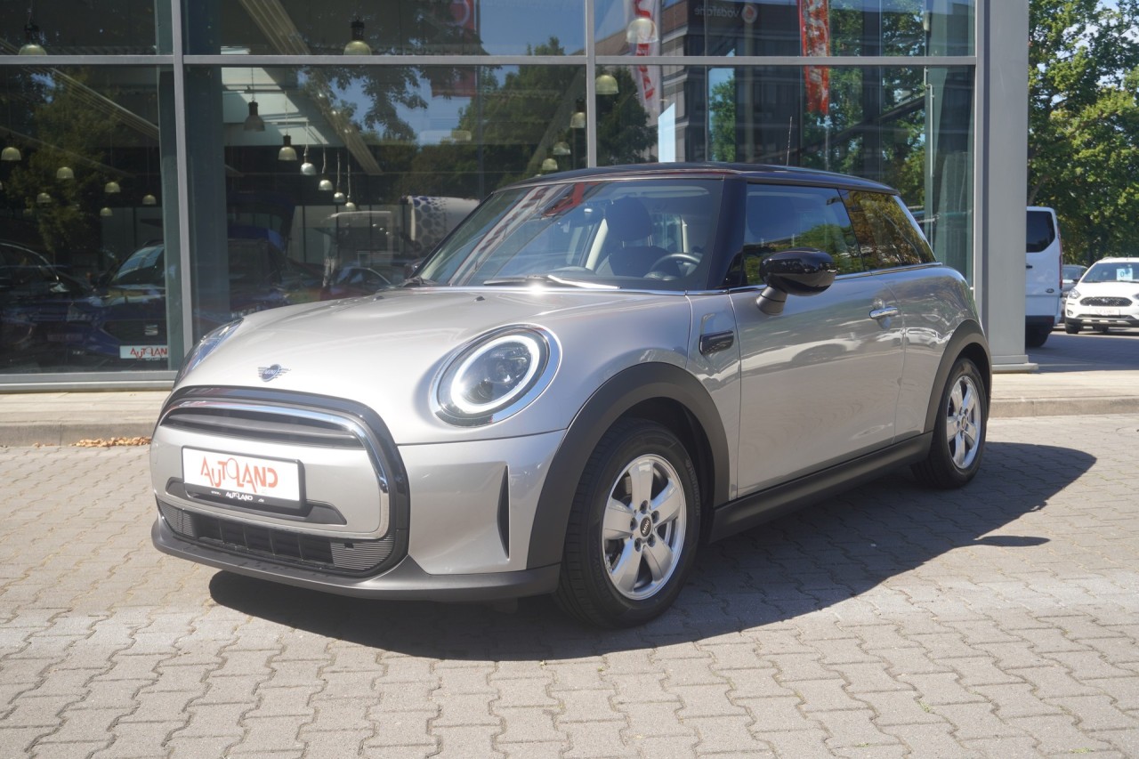 MINI COOPER Cooper 1.5 Essential Trim Aut.
