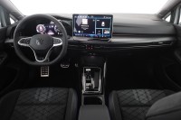 VW Golf VIII Variant 1.5 eTSI R-Line DSG
