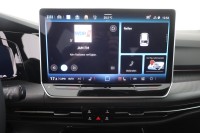VW Golf VIII Variant 1.5 eTSI R-Line DSG
