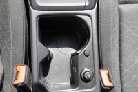 VW Golf VIII Variant 1.0 eTSI DSG