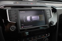 VW Passat Variant 2.0 TSI DSG R-Line