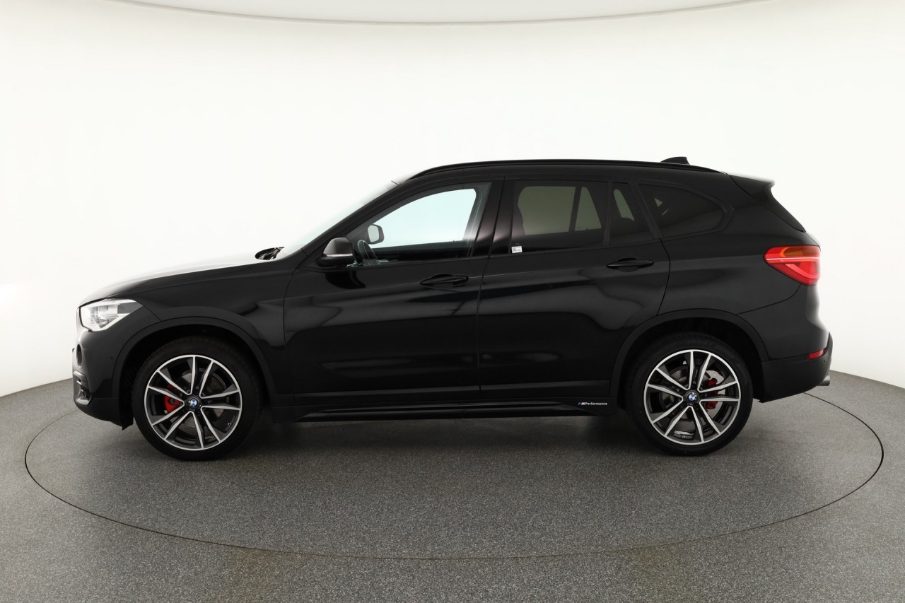 BMW X1 sDrive 18i Sport Line