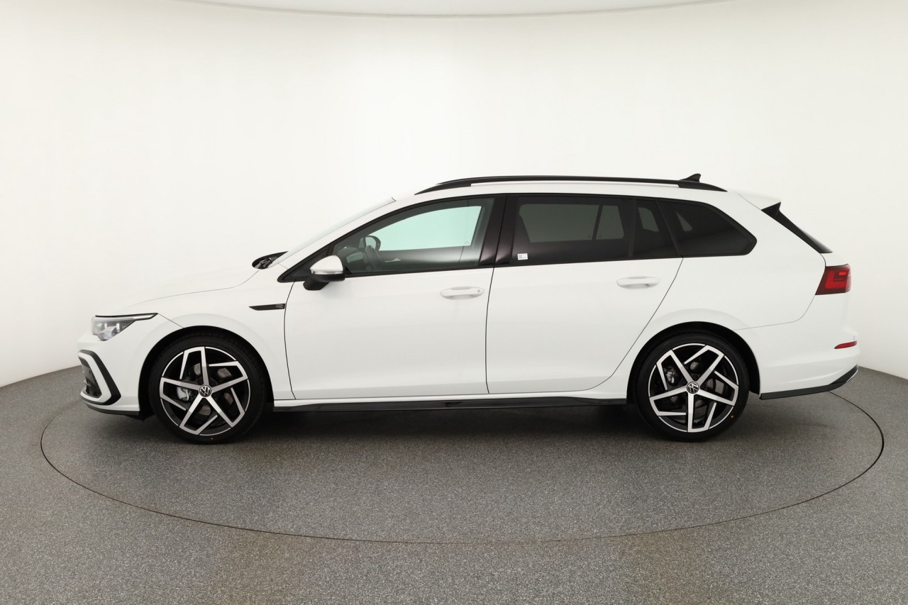 VW Golf VIII Variant 2.0 TDI DSG 2x R-Line