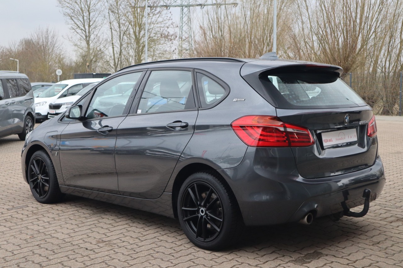 BMW 225 xe