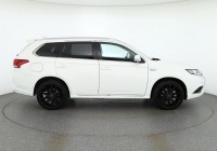 Mitsubishi Outlander 2.4 PHEV 4WD