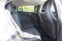 Mercedes-Benz GLA 180 Urban