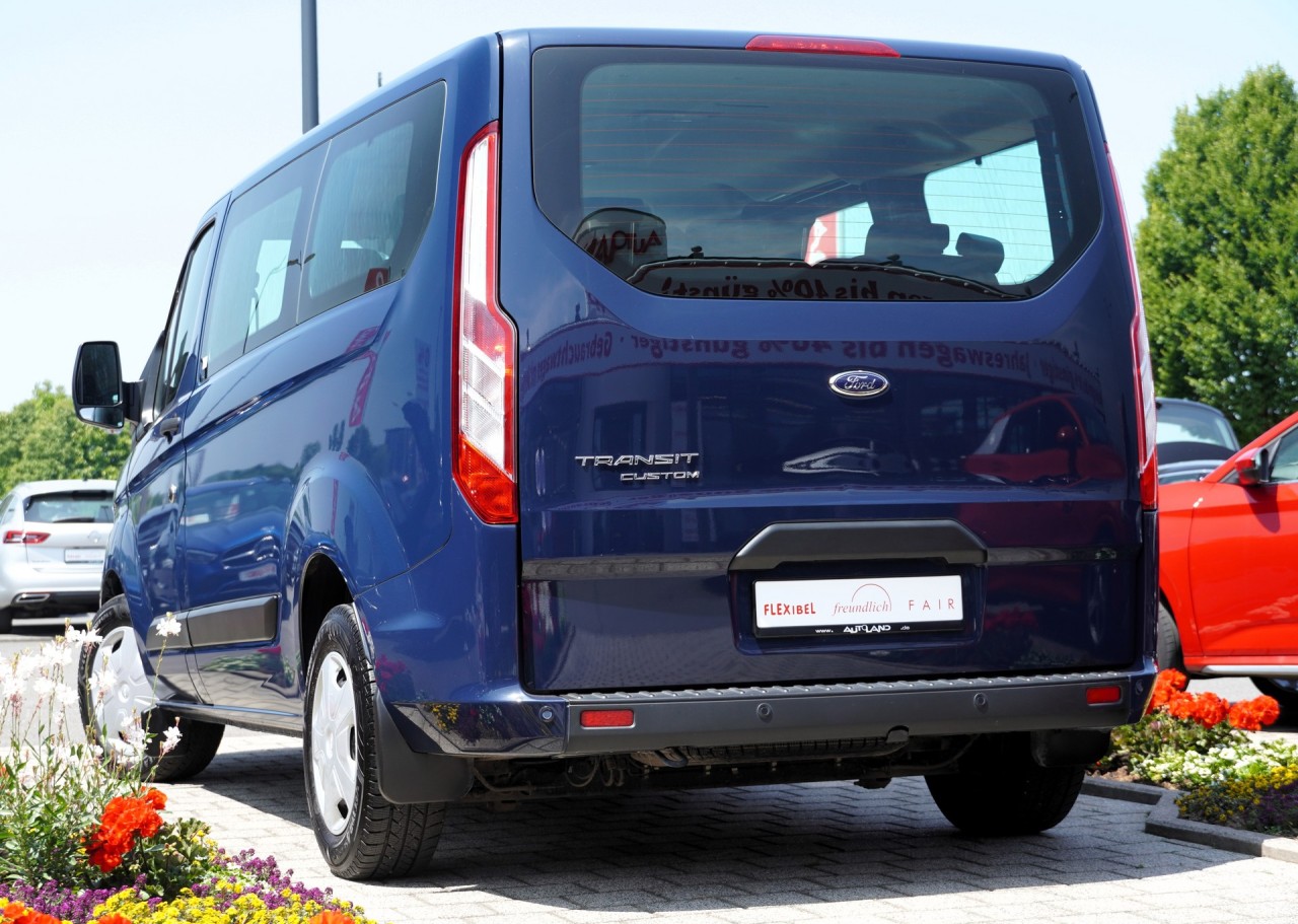 Ford Transit Custom L1 8-Sitzer
