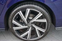 VW Golf VIII Variant 2.0 TDI DSG R-Line