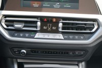BMW 320 320iA Touring Advantage