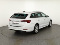 Skoda Octavia Combi 1.5 TSI First Edition