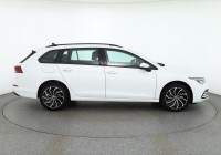 VW Golf VIII Variant 1.0 eTSI DSG Life