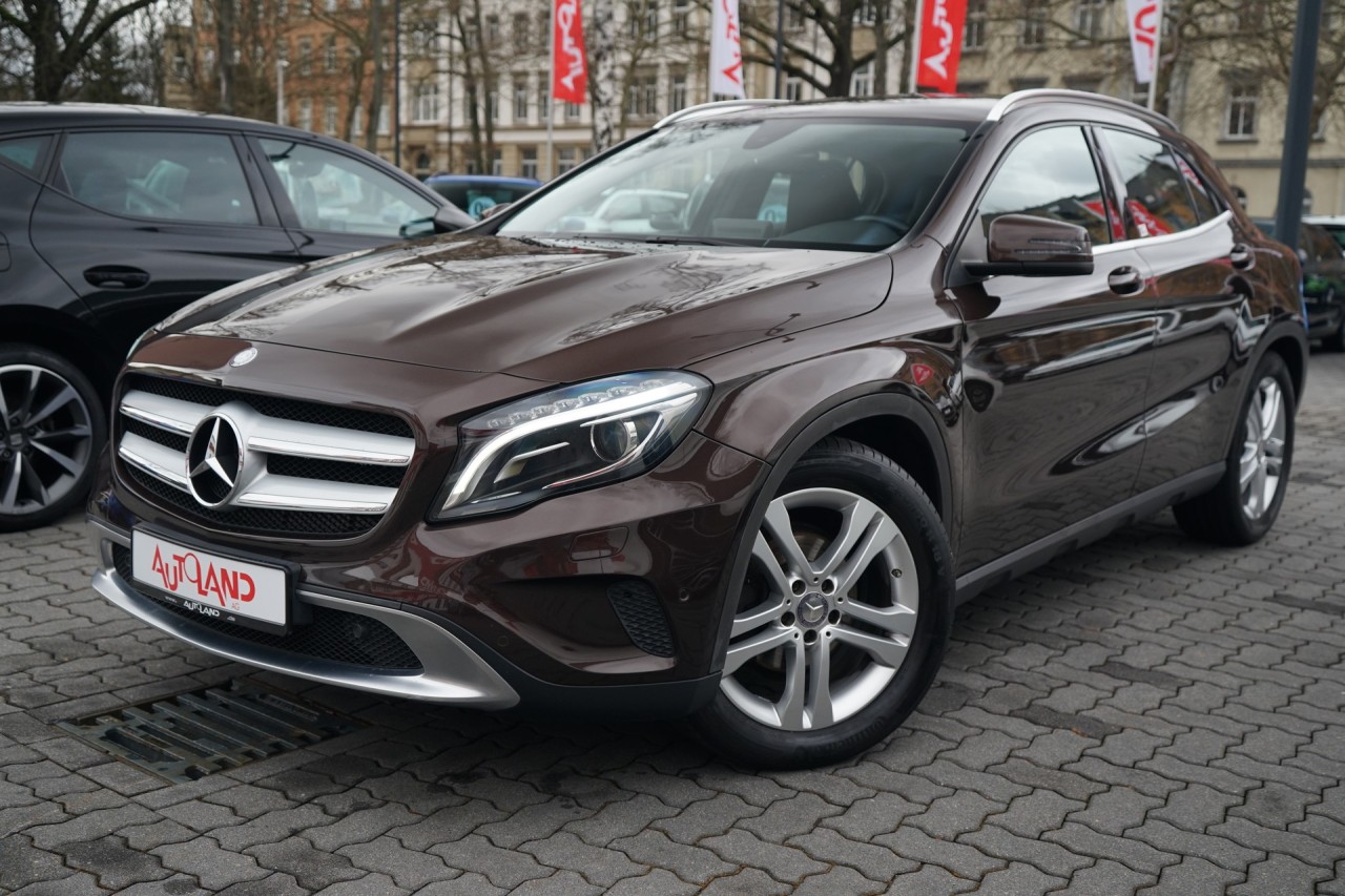 Mercedes-Benz GLA 200 Standard