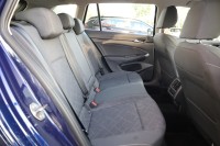 VW Golf VIII Variant eTSI