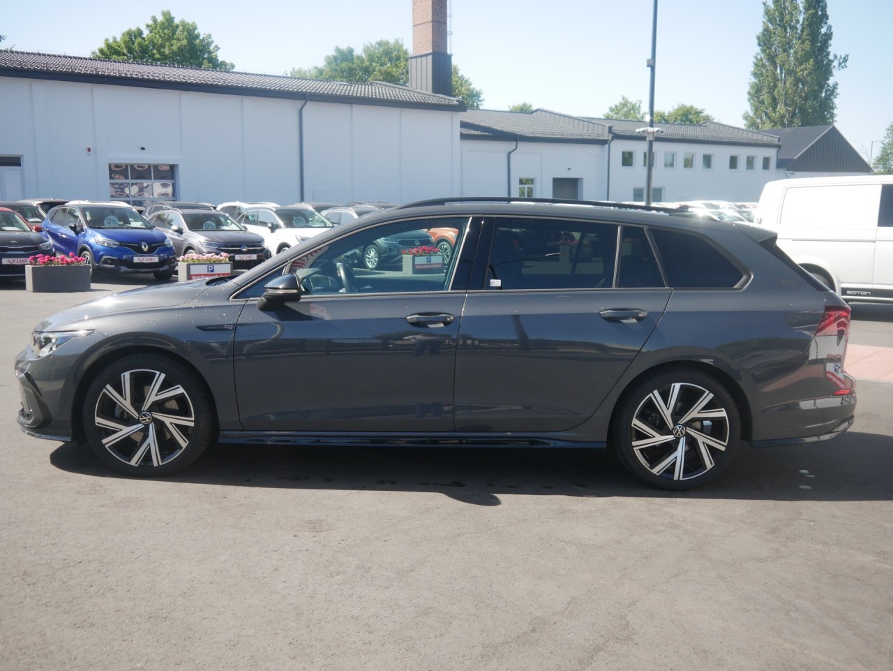 VW Golf VIII Variant 2.0 R-Line