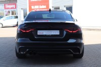 Jaguar XE D180 R-Dynamic SE
